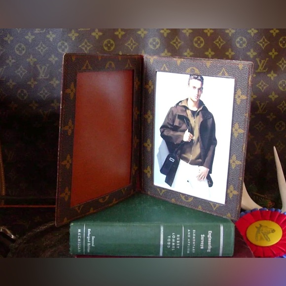 Ultra RARE Vintage LOUIS VUITTON 2 photo Art Desk Frame Executive Accessory LV - Picture 6 of 13